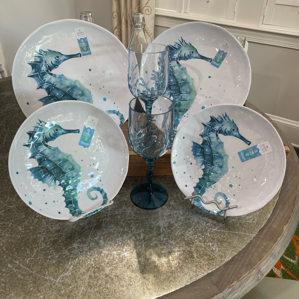 SIGRID OLSEN SEA HORSE /WINE GLASSES BUNDLE